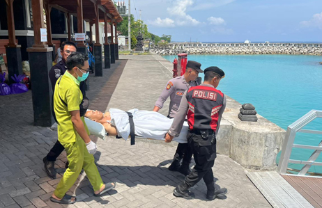 Personel Polsubsektor Sampalan Bantu Pasien Serangan Jantung di Pelabuhan Segitiga Emas
